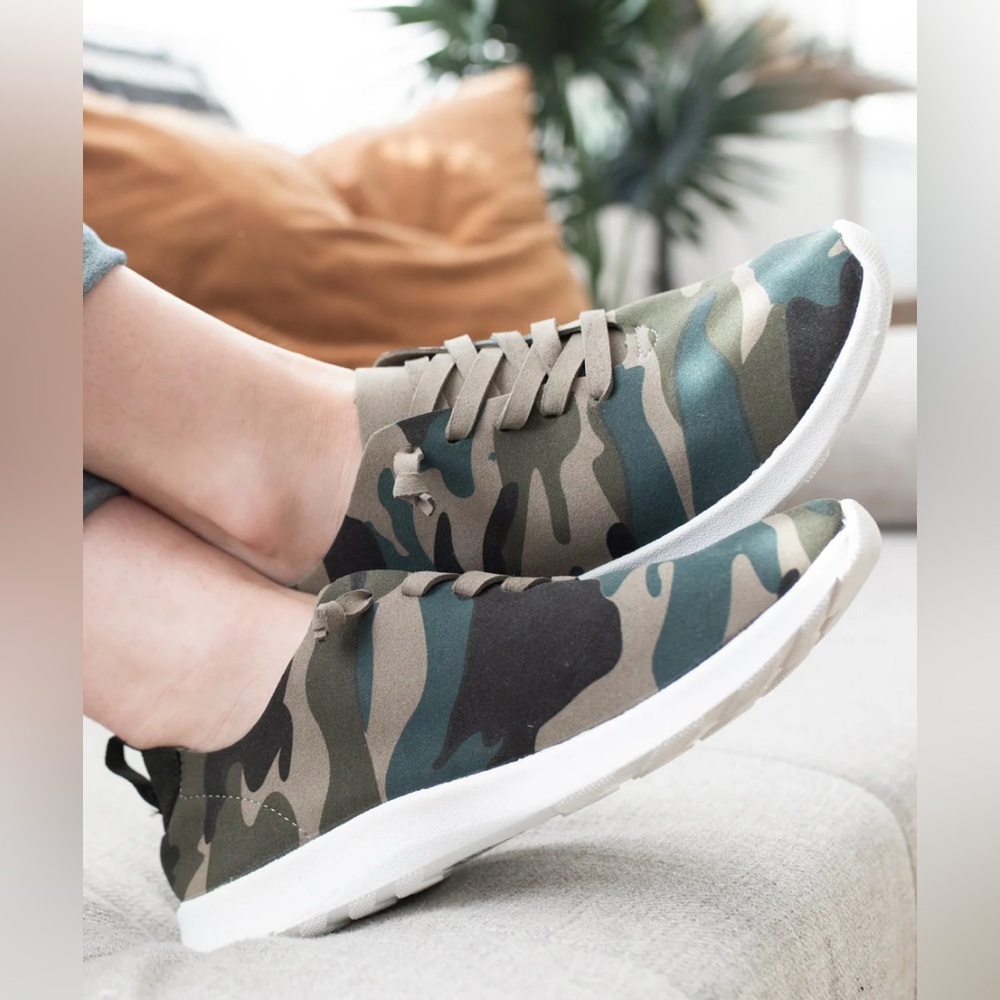 Mayo Sneaker in Camo
